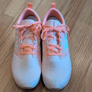 New Balance 577 Cross Trainers Peach And White Athletic Shoes Women's 11